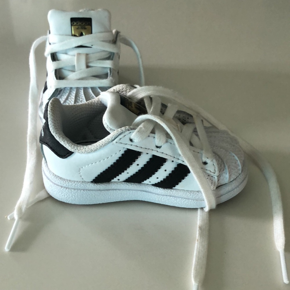 Adidas - Picture 2 of 6